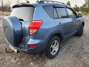 Toyota Rav 4 (5 foto / 12)
