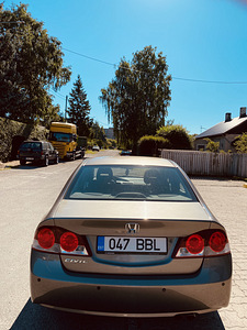 Honda Civic (6 foto / 10)