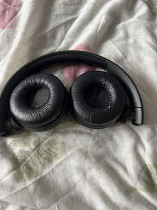 JBL kõrvaklapid