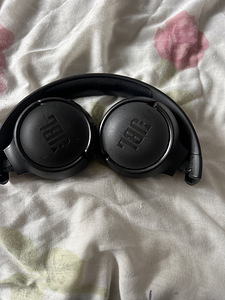JBL kõrvaklapid (2 foto / 4)