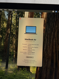 MacBook Air 2020 (2 foto / 3)