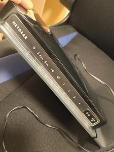 Роутер NETGEAR N600 WNDR3700v2 (3 фото из 6)