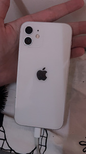 iPhone 12 (4 foto / 4)