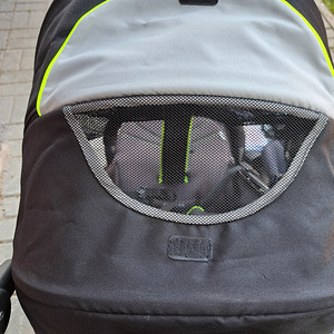 Hauck vankrikomplekt turvahälli ja isofix alusega (5 foto / 7)