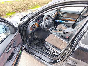 BMW E91 (10 фото из 11)