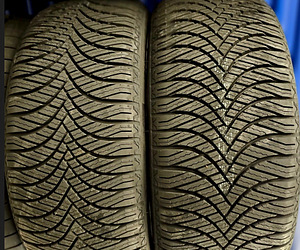 235 55 R19 TRAZANO All Season Elite (1 foto / 3)