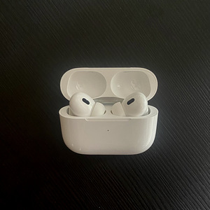 AirPods Pro (2-го поколения) (2 фото из 3)