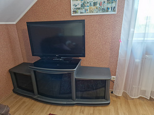 ТВ тумба со стеклом (3 фото из 3)