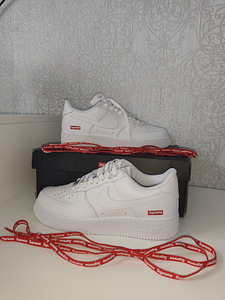 Nike AF1 x Supreme (1 foto / 5)