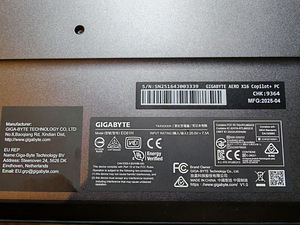 Sülearvuti Gigabyte AI 9 HX 370 AERO X16 16" QHD IPS 165 2TB (6 foto / 8)