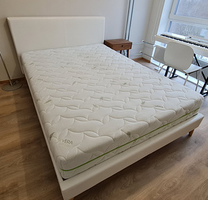 Kunstnahast ECO voodi madratsiga 140x200 väärtus üle 1000EUR (2 foto / 5)