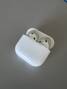 Apple AirPods 4 Kõrvaklapid (2 foto / 7)