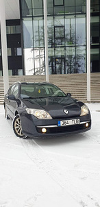 Renault Laguna 3 (6 фото из 8)