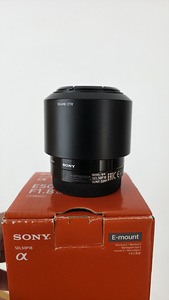 Sony E 50mm f/1.8 OSS (1 foto / 2)