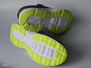 Кроссовки Nike 35