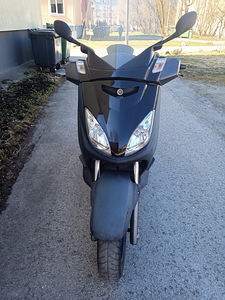 Yamaha X-MAX 125, (4 foto / 6)