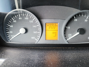 Mercedes-Benz Sprinter (9 foto / 13)