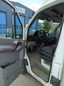 Mercedes-Benz Sprinter (6 foto / 13)