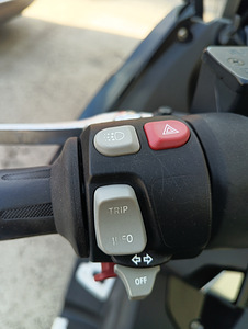 BMW C650 sport (10 foto / 10)
