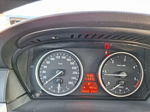 BMW 520d 2010 (8 фото из 15)