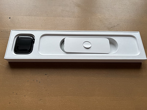 Apple Watch SE 44mm GPS + Cellular (3 foto / 7)