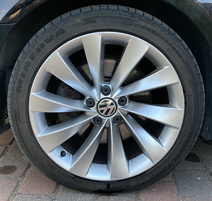 VOLKSWAGEN PASSAT CC (9 foto / 9)
