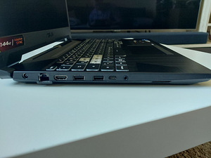 ASUS FX506HC-HN436W (5 foto / 9)