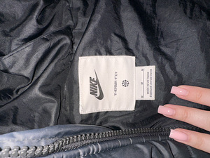 Nike jope (2 foto / 3)