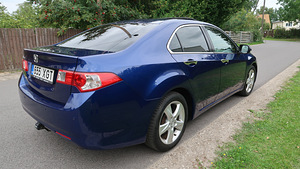 Honda Accord Executive Advanced (3 foto / 15)
