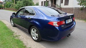 Honda Accord Executive Advanced (4 foto / 15)