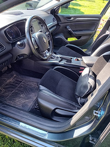 Renault megane 4 (3 фото из 4)