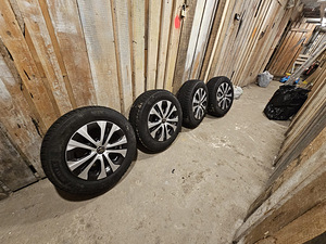 Шины Toyota новые и оригинальные диски 100x5; 195/65 r15 (1 фото из 9)