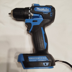 Шуруповёрт Makita DDF 487. Новый
