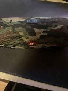 JBL (1 foto / 2)