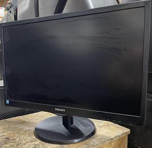 Arvuti ja monitor (3 foto / 3)