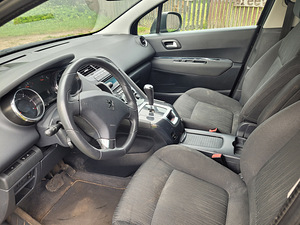 PEUGEOT 5008 (6 foto / 12)