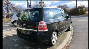 OPEL ZAFIRA B, БЕНЗИН 1.6 77 КВт на запчасти (2 фото из 2)