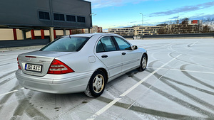 Mercedes-Benz C 180 1.8 105kW (2 foto / 6)