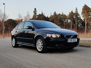 Volvo S40 2.4 (1 фото из 7)