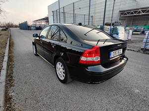 Volvo S40 2.4 (4 фото из 7)