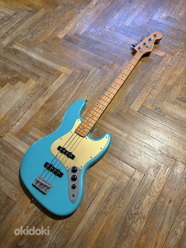 Squier 40th Anniversary Jazz Bass
