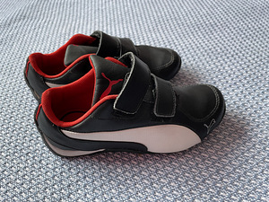 Кроссовки Puma,29 (4 фото из 4)
