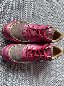 Guess tossud,37 (4 foto / 9)