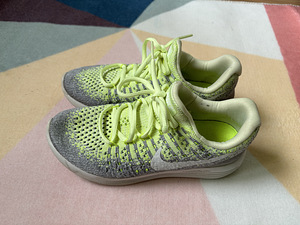 Кроссовки Nike, 35,5 (3 фото из 3)