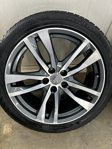 Оригинальные диски Audi 19” + шины Hankook (2 фото из 7)