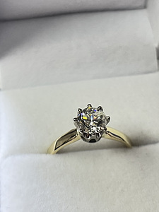 Kuldsõrmus teemandiga 0,80 ct (1 foto / 2)