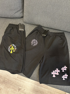 Chrome hearts / Off White худи, футболки, шорты (7 фото из 10)