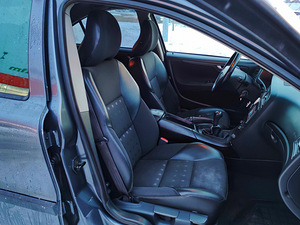 Volvo S60 2.4td D5 120kw (10 foto / 12)