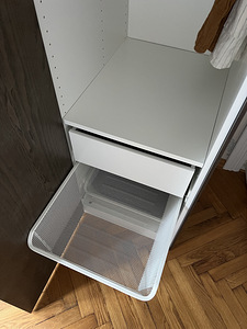 Minimalistlik Skandinaavia stiilis riidekapp/garderoob (5 foto / 10)