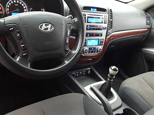 Hyundai Santa Fe (8 foto / 12)
